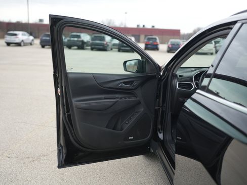 Used 2018 Chevrolet Equinox Premier image 27