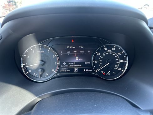 Used 2023 INFINITI QX80 Premium Select w/ All-Season Package RWD image 25