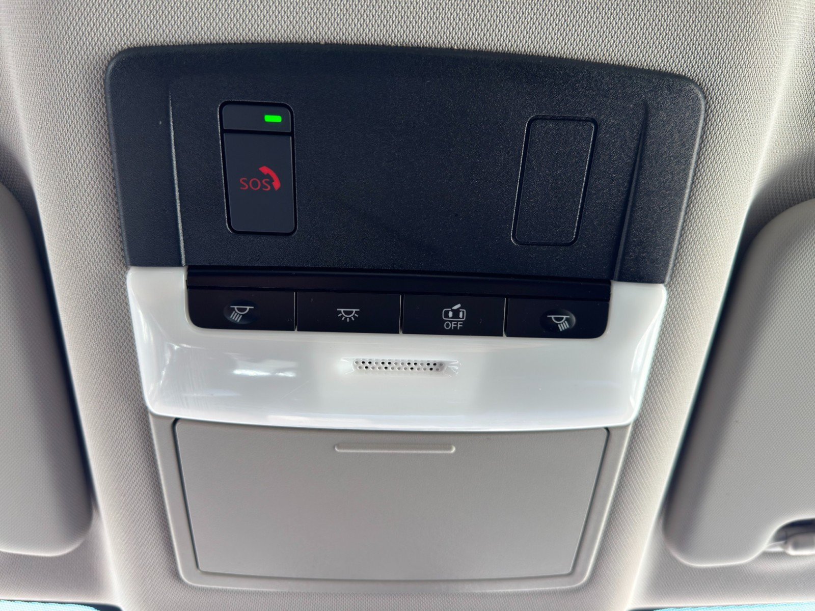 Used 2022 Nissan Rogue SV FWD image 28