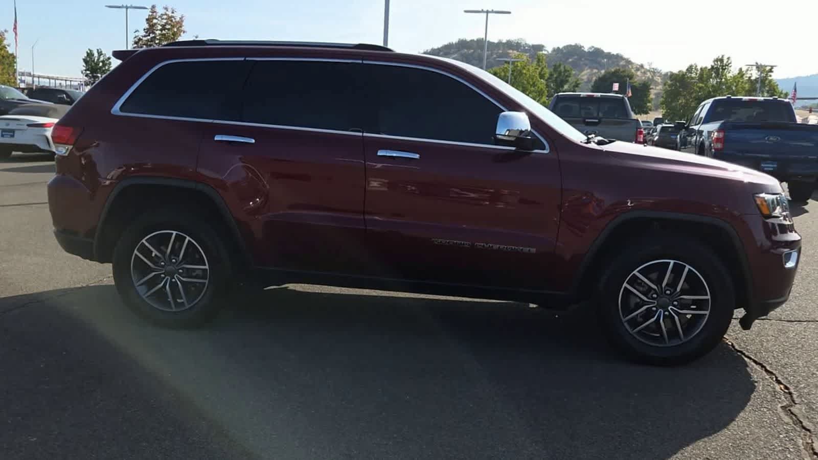 Used 2020 Jeep Grand Cherokee Limited w/ Luxury Group II AWD/4WD image 9