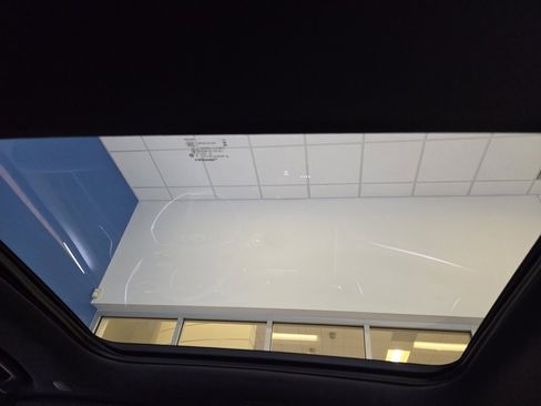 Used 2024 Jeep Grand Cherokee Limited w/ Luxury Tech Group II image 28