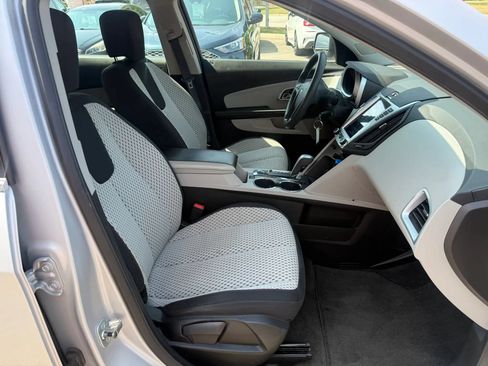 Used 2010 Chevrolet Equinox LS FWD image 25