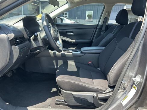 Certified 2023 Nissan Sentra SV FWD image 11