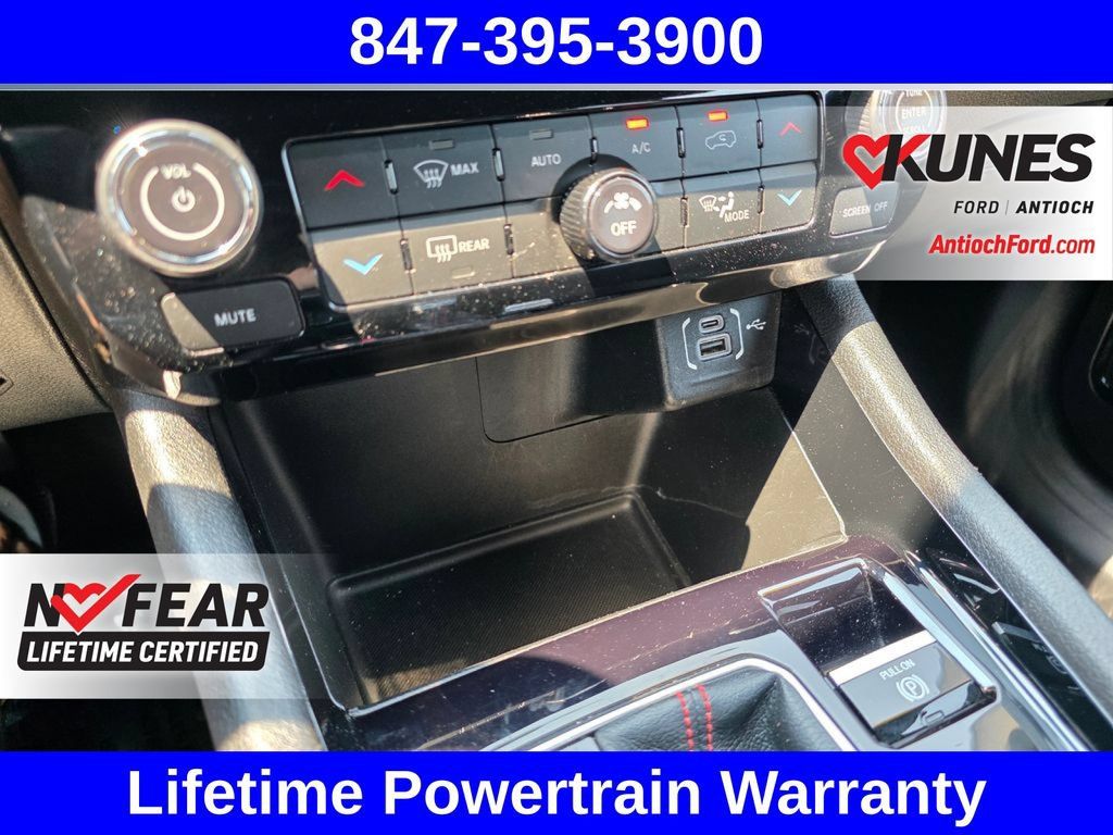 Used 2024 Jeep Compass Trailhawk AWD/4WD image 39