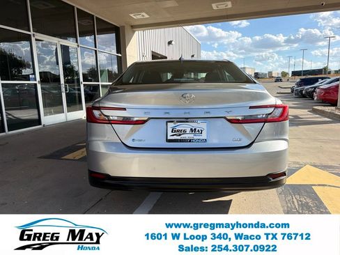 Used 2025 Toyota Camry LE FWD image 4