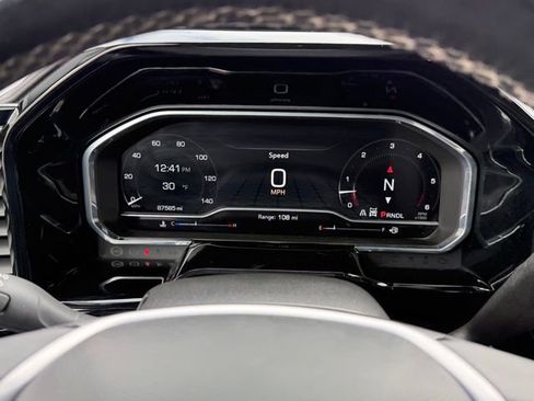 Used 2025 GMC Sierra 2500 SLT w/ SLT Premium Package image 37