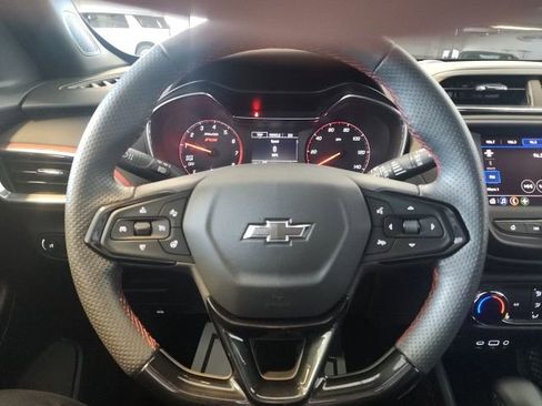 Used 2023 Chevrolet TrailBlazer RS image 24