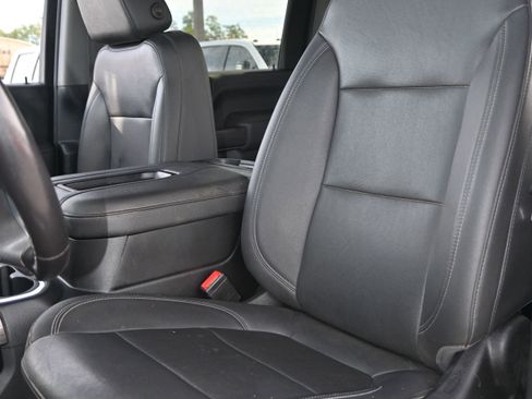 Used 2022 Chevrolet Silverado 2500 LTZ w/ LTZ Plus Package image 18