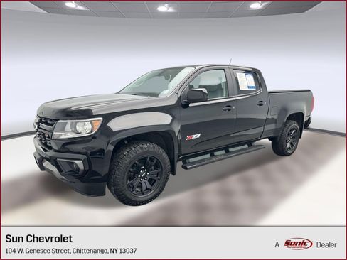 Certified 2022 Chevrolet Colorado Z71 w/ Z71 Midnight Edition AWD/4WD image 1