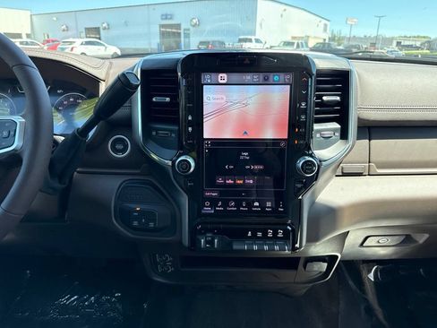 New 2026 RAM 2500 Laramie w/ Towing Technology Group AWD/4WD image 19