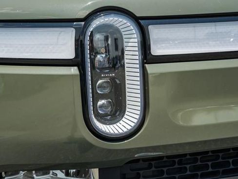 Used 2023 Rivian R1S Launch Edition image 32