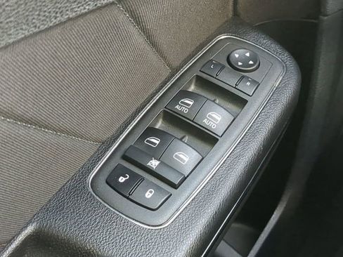 Used 2022 Dodge Charger SXT w/ Blacktop Package image 25