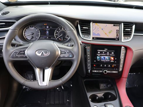 Certified 2025 INFINITI QX50 Sport image 19