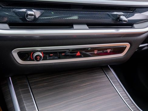 Certified 2024 BMW X7 xDrive40i w/ Executive Package image 30