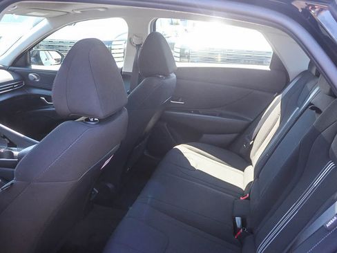 Used 2024 Hyundai Elantra SEL w/ Convenience Package FWD image 21