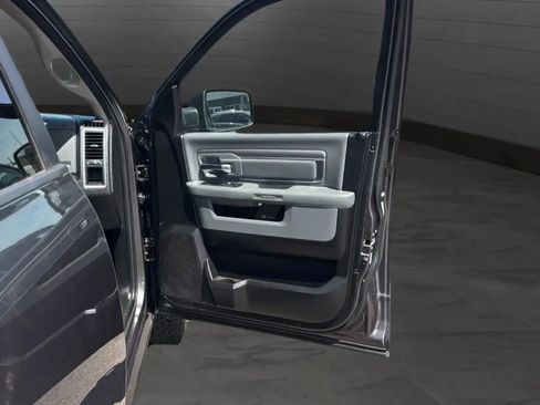 Used 2019 RAM 1500 Classic SLT w/ Luxury Group AWD/4WD image 40
