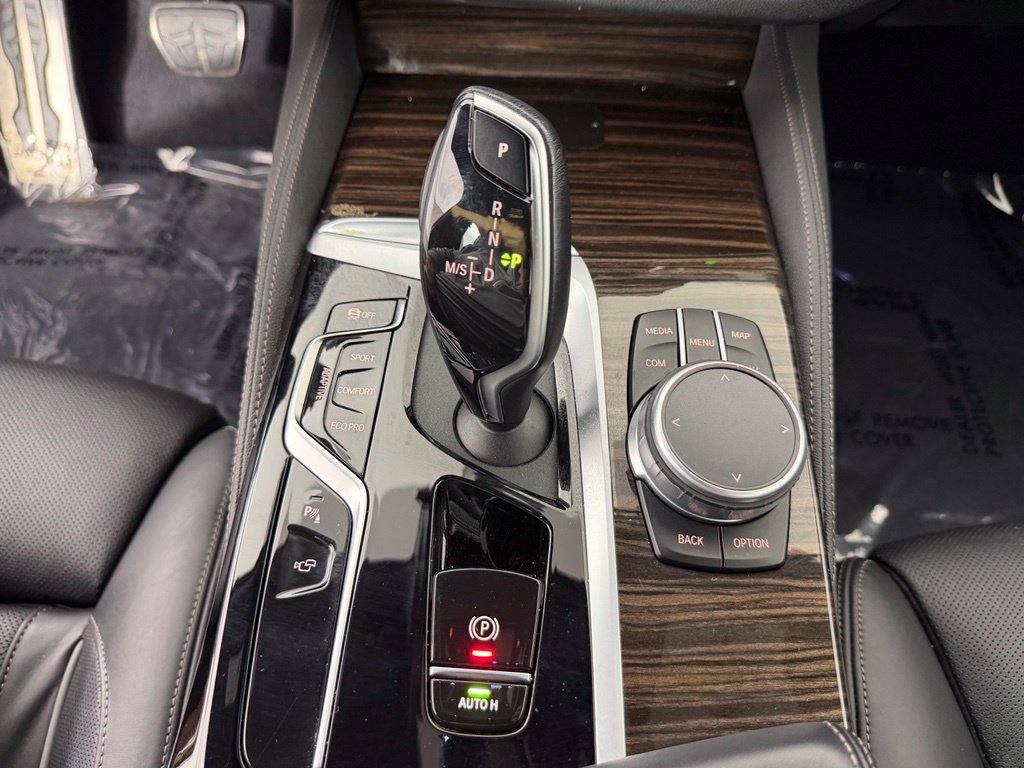 Used 2022 BMW M550i xDrive AWD/4WD image 30