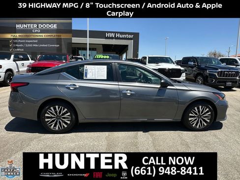 Used 2024 Nissan Altima 2.5 SV FWD image 9