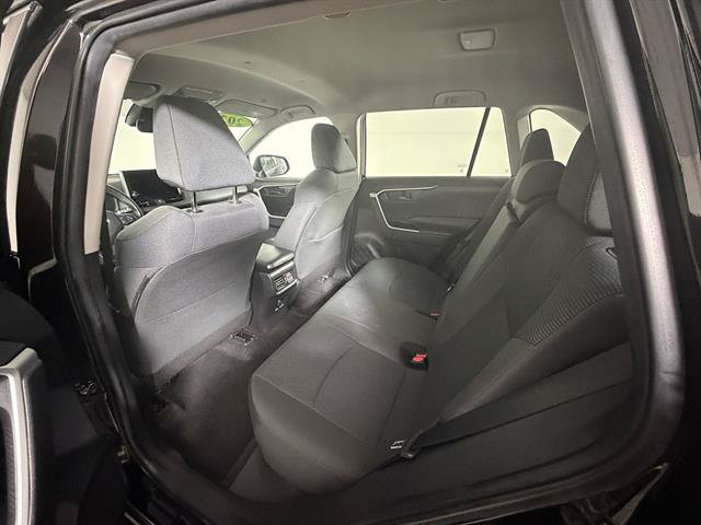 Certified 2023 Toyota RAV4 LE AWD/4WD image 10