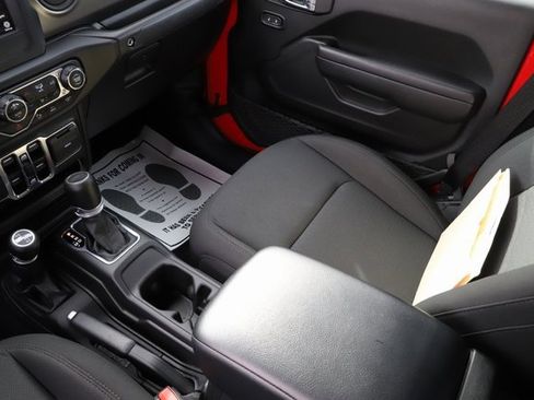 Used 2023 Jeep Gladiator Willys image 26