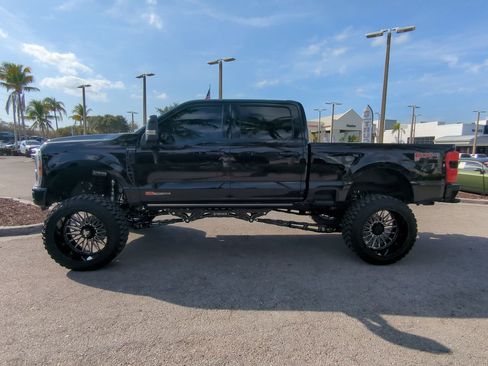 Used 2025 Ford F250 Platinum image 8