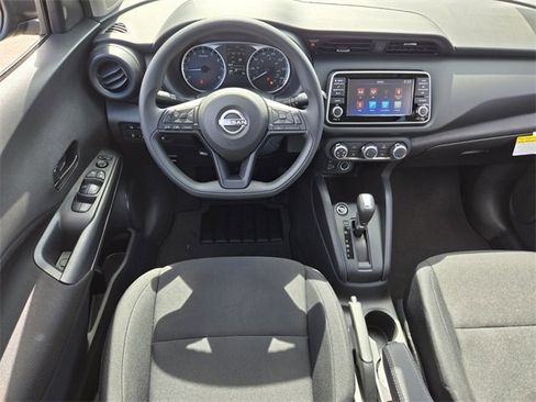 New 2025 Nissan Kicks Play S image 12