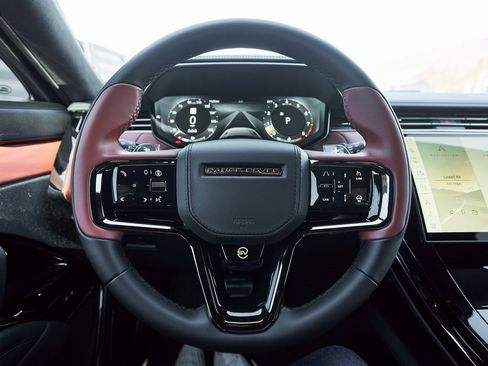 Used 2025 Land Rover Range Rover Sport SV Edition Two image 46