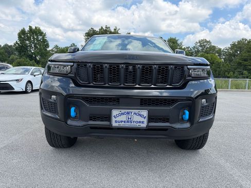 Used 2022 Jeep Grand Cherokee Trailhawk AWD/4WD image 6