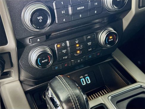 Used 2016 Ford F150 Lariat w/ Equipment Group 502A Luxury image 27