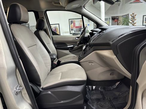 Used 2014 Ford Transit Connect Titanium image 17