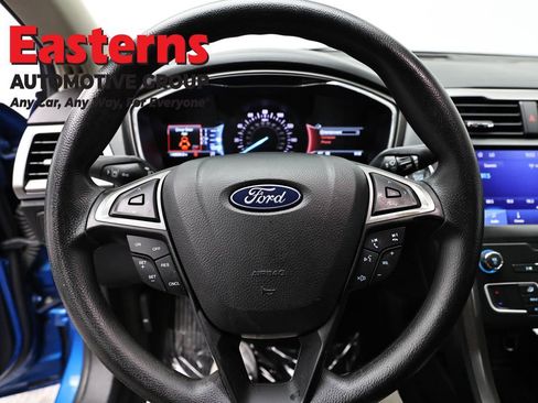 Used 2020 Ford Fusion SE FWD image 10