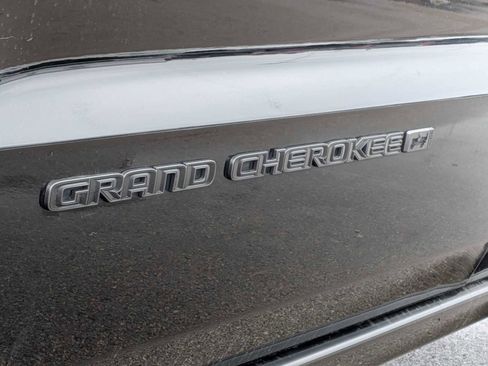 Used 2021 Jeep Grand Cherokee Limited w/ Quick Order Package 28K 80th AWD/4WD image 12