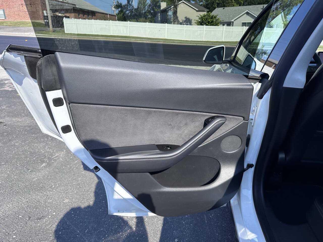 Used 2021 Tesla Model Y Long Range AWD/4WD image 15