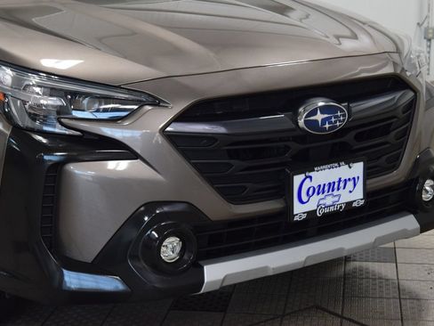 Used 2023 Subaru Outback Limited AWD/4WD image 13