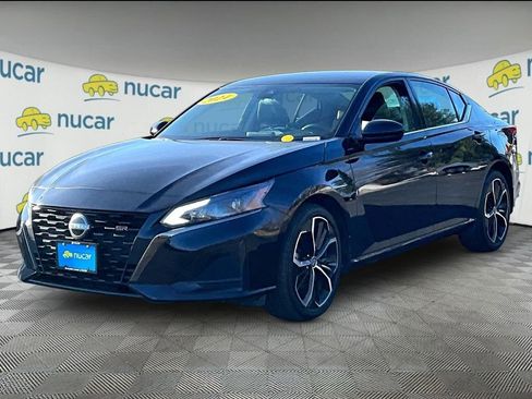 Used 2024 Nissan Altima 2.5 SR AWD/4WD image 3