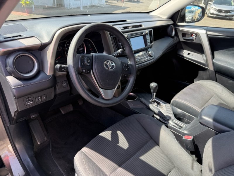 Used 2015 Toyota RAV4 XLE FWD image 12