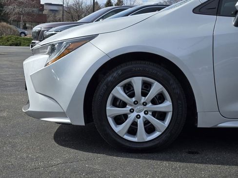 Used 2022 Toyota Corolla LE image 5