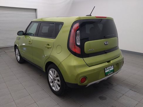 Used 2019 Kia Soul + image 5