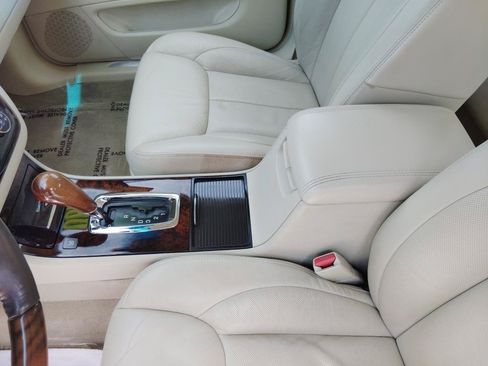 Used 2009 Cadillac DTS w/ Sun And Navigation Package FWD image 22