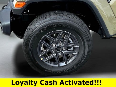 New 2025 Jeep Gladiator Sport image 11