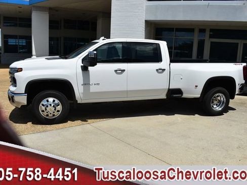 New 2026 Chevrolet Silverado 3500 LTZ w/ LTZ Plus Package AWD/4WD image 6