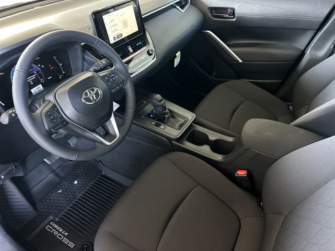 New 2026 Toyota Corolla Cross LE FWD image 11