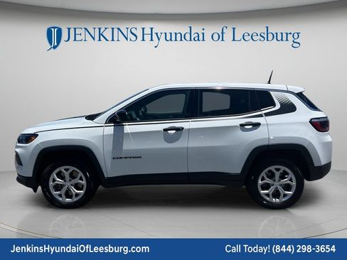 Used 2024 Jeep Compass Sport w/ Mopar Graphics Package AWD/4WD image 9