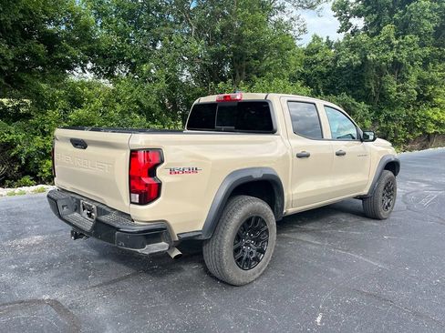 Used 2024 Chevrolet Colorado Trail Boss w/ Advanced Trailering Package AWD/4WD image 3