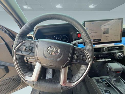 Used 2026 Toyota Tacoma TRD Off-Road w/ TRD Off Road Upgrade Package AWD/4WD image 16