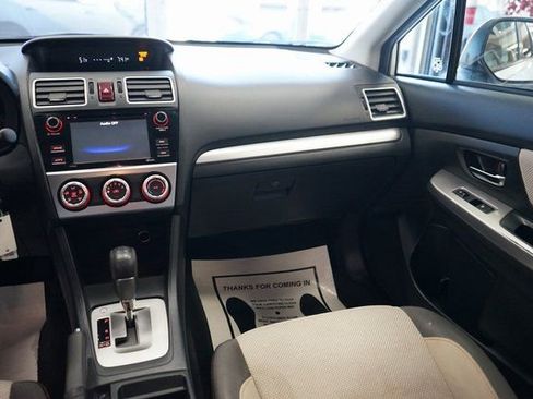 Used 2016 Subaru Crosstrek 2.0i Premium image 10