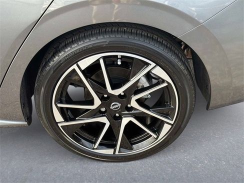 Used 2024 Nissan Sentra SR image 10