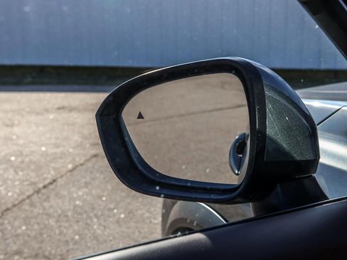 Used 2023 Nissan Rogue SL image 25