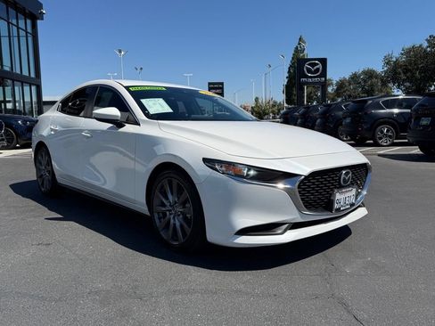 Used 2021 MAZDA MAZDA3 s FWD image 2