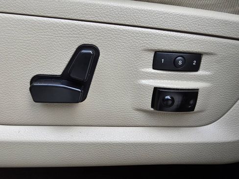 Used 2018 RAM 1500 Laramie w/ Convenience Group AWD/4WD image 22
